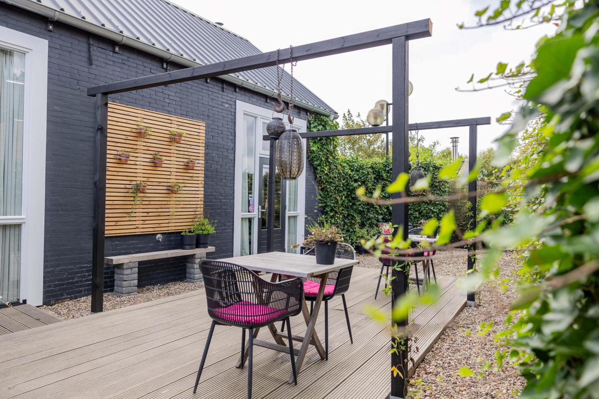 B&B Thus Yn Hantum Экстерьер фото